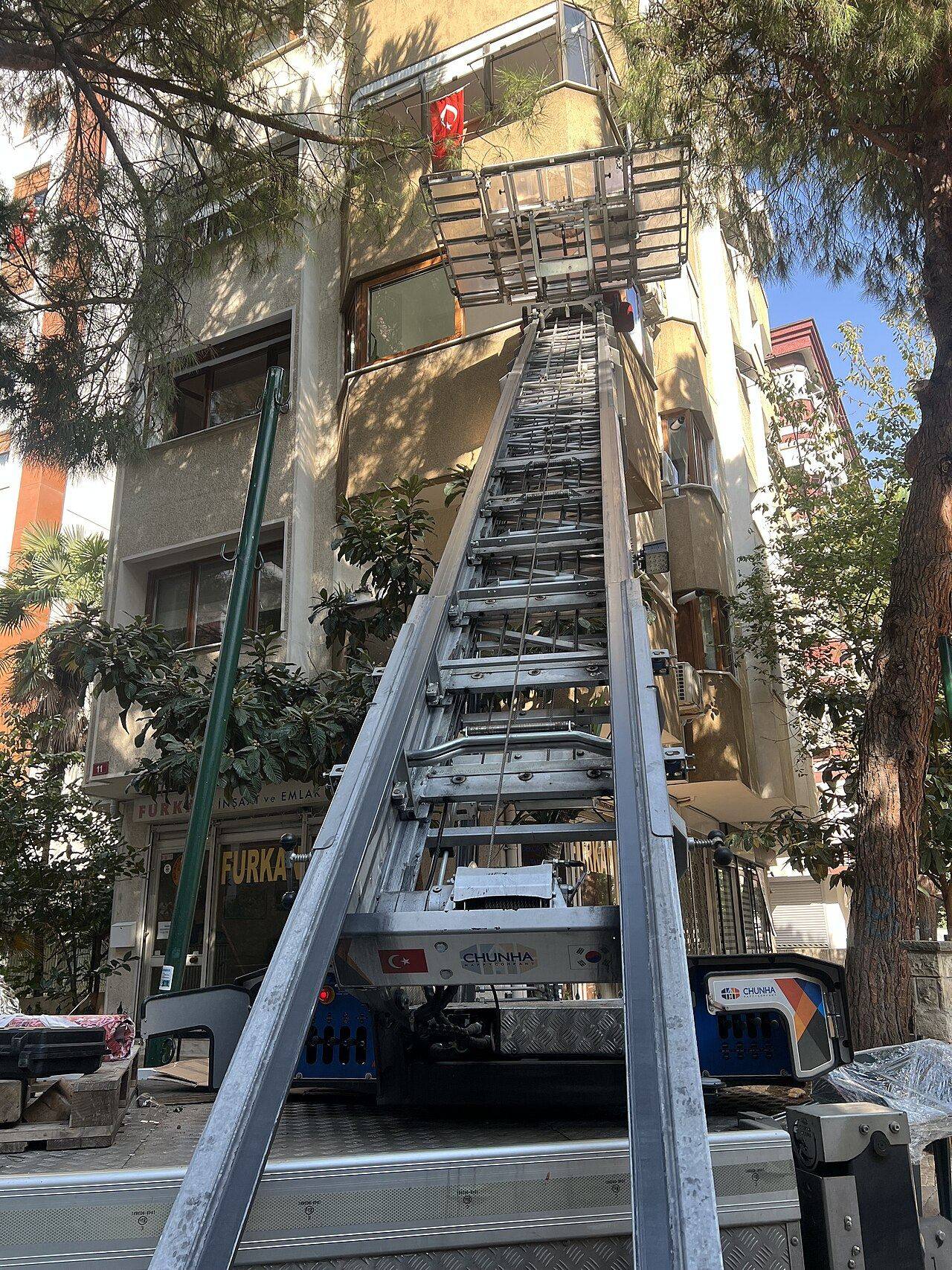 Dış Cephe Asansörlü Taşıma
